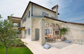4 dormitorio casa de pueblo 297 m² en Kanfanar, Croacia. 1 050 000 €