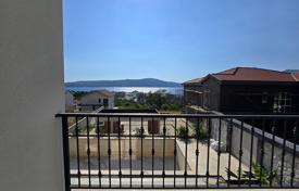 3 dormitorio piso 61 m² en Radovići, Montenegro. 256 000 €