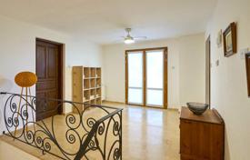 3 dormitorio piso 200 m² en Kyrenia, Chipre. 471 000 €