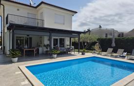 3 dormitorio casa de pueblo 140 m² en Poreč, Croacia. 580 000 €