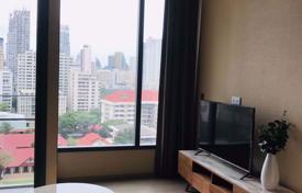 1-dormitorio apartamentos en condominio en Watthana, Tailandia. $375 000