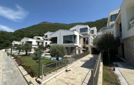 4 dormitorio villa 400 m² en Kumbor, Montenegro. 850 000 €