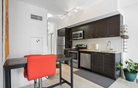 1 dormitorio piso en Lake Shore Boulevard West, Canadá. C$874 000