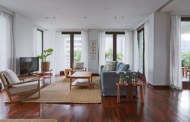4-dormitorio apartamentos en condominio en Bang Rak, Tailandia. $4 900  por semana