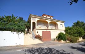 4 dormitorio villa 240 m² en Loule, Portugal. 550 000 €