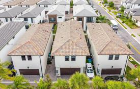 Casa de pueblo – Doral, Florida, Estados Unidos. $1 280 000