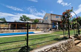 3 dormitorio casa de pueblo 280 m² en Istria County, Croacia. 550 000 €