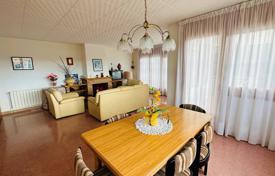4 dormitorio chalet 345 m² en Condado del Jaruco, España. 490 000 €