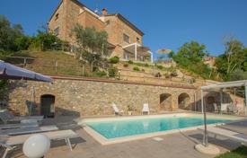 15 dormitorio finca rústica 404 m² en Ficulle, Italia. 795 000 €