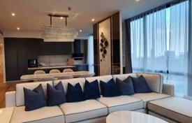 3-dormitorio apartamentos en condominio en Pathum Wan, Tailandia. $12 200  por semana
