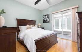 9 dormitorio adosado en Old Toronto, Canadá. C$2 446 000