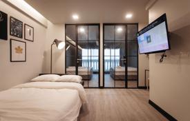 2-dormitorio apartamentos en condominio en Bang Rak, Tailandia. $216 000