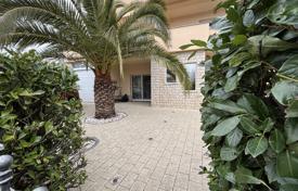 7 dormitorio casa de pueblo 340 m² en Primorje-Gorski Kotar County, Croacia. 986 000 €