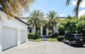 Piso – Miami Beach, Florida, Estados Unidos. $14 500  por semana