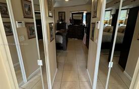 6 dormitorio casa de pueblo 242 m² en Florida, Estados Unidos. $560 000