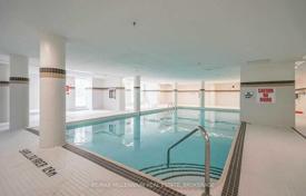6 dormitorio piso en Etobicoke, Canadá. C$768 000