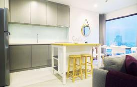 2-dormitorio apartamentos en condominio en Khlong Toei, Tailandia. $518 000