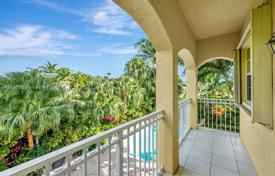 Casa de pueblo – West End, Miami, Florida,  Estados Unidos. $2 097 000