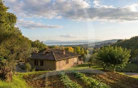 5 dormitorio villa 500 m² en Tuoro Sul Trasimeno, Italia. 900 000 €