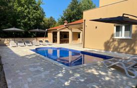 4 dormitorio casa de pueblo 200 m² en Raša, Croacia. 425 000 €