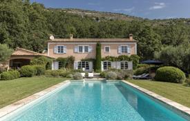 9 dormitorio villa en Saint-Vallier-de-Thiey, Francia. 2 200 000 €