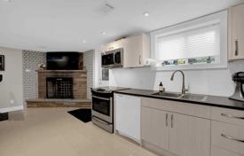 8 dormitorio casa de pueblo en North York, Canadá. C$1 847 000