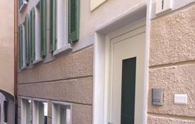 4 dormitorio casa de pueblo 100 m² en Campione d'Italia, Italia. 824 000 €