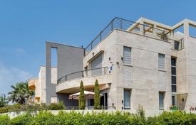 Chalet – Netanya, Center District, Israel. 1 906 000 €