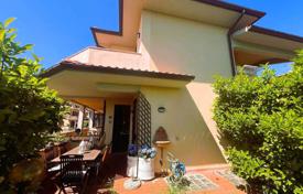 3 dormitorio piso 112 m² en Rosignano Marittimo, Italia. 355 000 €