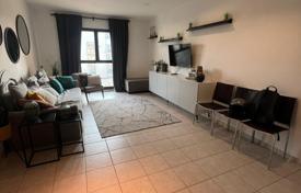 3 dormitorio piso 80 m² en Tel Aviv, Israel. $940 000