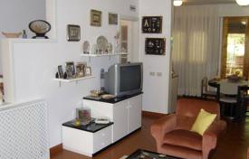 2 dormitorio piso 85 m² en Castiglione della Pescaia, Italia. 450 000 €