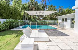 Villa – Key Biscayne, Florida, Estados Unidos. $2 495 000