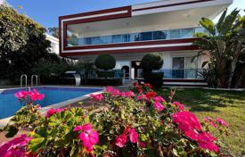 5 dormitorio villa 350 m² en Kargicak, Turquía. 37 759 000 TRY