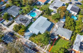 Casa de pueblo – North Miami, Florida, Estados Unidos. $750 000