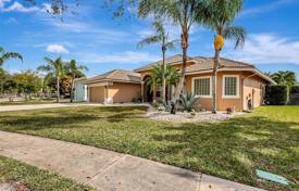 Casa de pueblo – Royal Palm Beach, Palm Beach, Florida,  Estados Unidos. $785 000