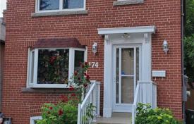 5 dormitorio casa de pueblo en Scarborough, Canadá. C$1 009 000