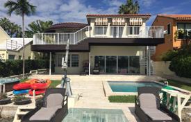 6 dormitorio villa en Miami Beach, Estados Unidos. $4 999 000