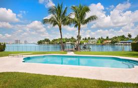 Villa – Miami Beach, Florida, Estados Unidos. $8 900 000