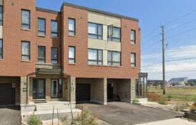 6 dormitorio adosado en Etobicoke, Canadá. C$1 912 000