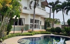 Casa de pueblo – Pattaya, Chonburi, Tailandia. 117 000 €