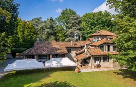 19 dormitorio mansión en Milán, Italia. 3 200 000 €