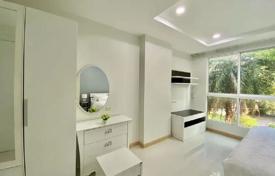 2-dormitorio apartamentos en condominio en Wang Thonglang, Tailandia. $159 000