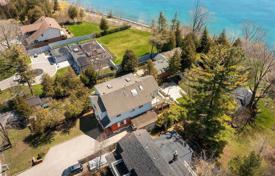 12 dormitorio casa de pueblo en Scarborough, Canadá. C$2 457 000