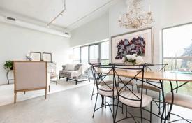 2 dormitorio piso en Etobicoke, Canadá. C$1 022 000