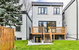 4 dormitorio casa de pueblo en East York, Canadá. C$1 886 000