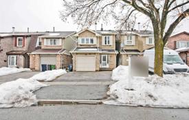 Casa de pueblo – Scarborough, Toronto, Ontario,  Canadá. C$1 324 000