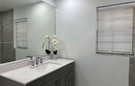 3 dormitorio casa de pueblo 101 m² en Miami, Estados Unidos. $390 000