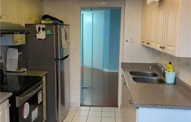 3 dormitorio piso en Scarborough, Canadá. C$868 000
