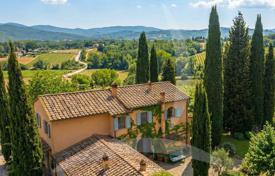 3 dormitorio villa 290 m² en Bucine, Italia. 790 000 €