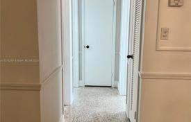 4 dormitorio casa de pueblo 216 m² en Miami, Estados Unidos. $847 000